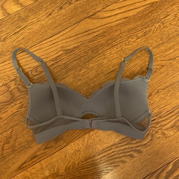 Lively Lace No-Wire Push-Up Bra - Picture 3 of 3